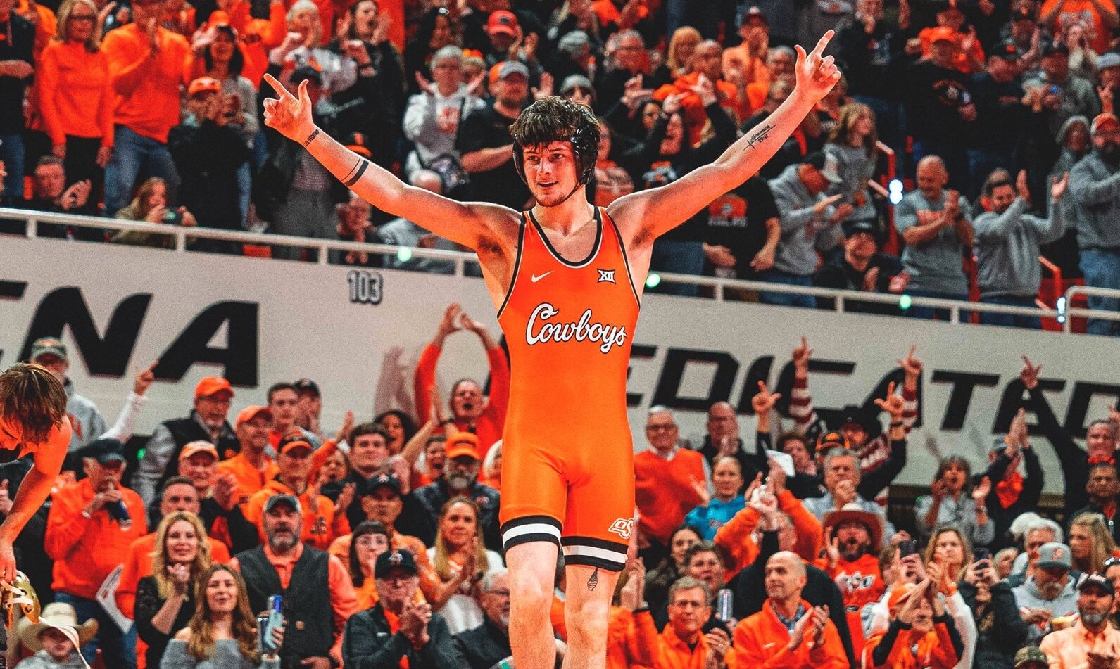 No. 3 Oklahoma State beats No. 7 Iowa on Sunday night 